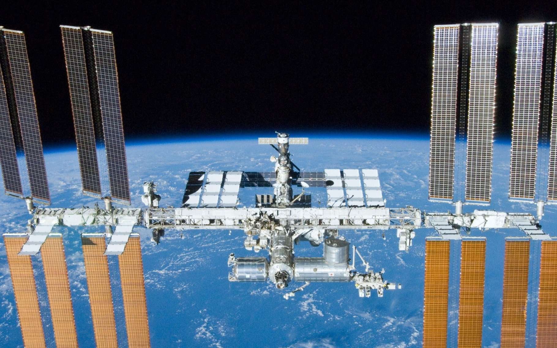 Le jour où le laboratoire Columbus s'installa sur la Station spatiale internationale