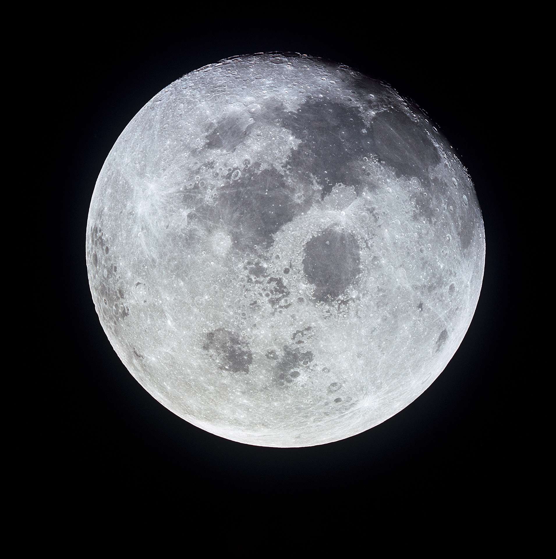 La ville chinoise de Chengdu envisage dâ€™envoyer une seconde lune artificielle dans lâ€™espace pour renforcer la lumiÃ¨re de la Lune afin de remplacer lâ€™Ã©clairage public. Â© Nasa