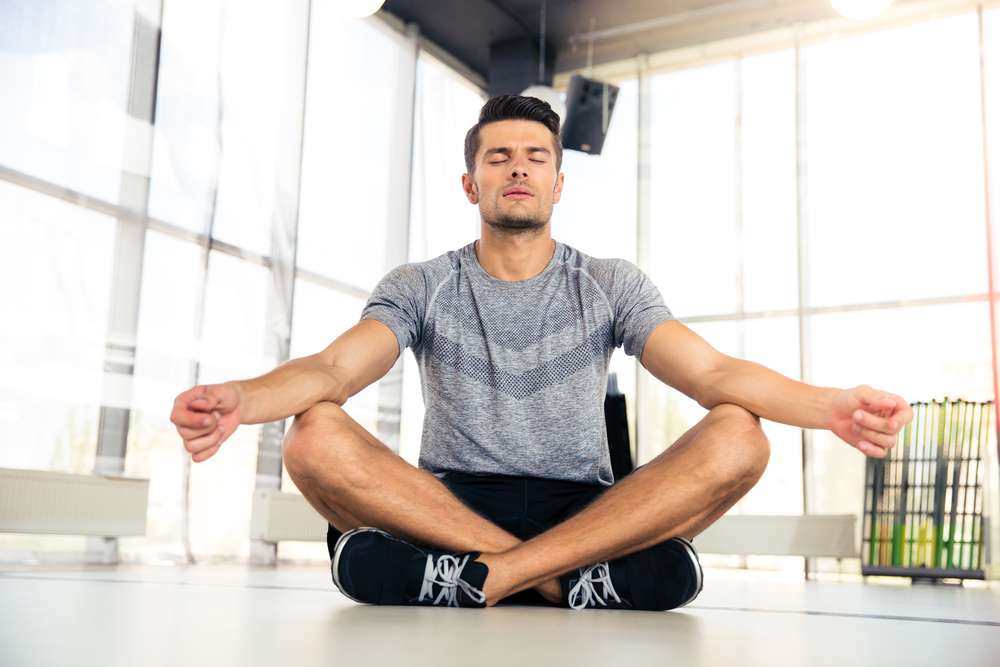 According to one study, combining meditation and sports twice a week for two months reduced the symptoms associated with depression by 40%. © Dean Drobot, shutterstock.com