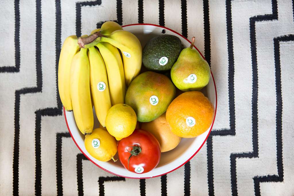 Pommes, mangues, tomates ou radis : Apeel a prouvé son efficacité sur une douzaine de fruits et légumes. © Apeel