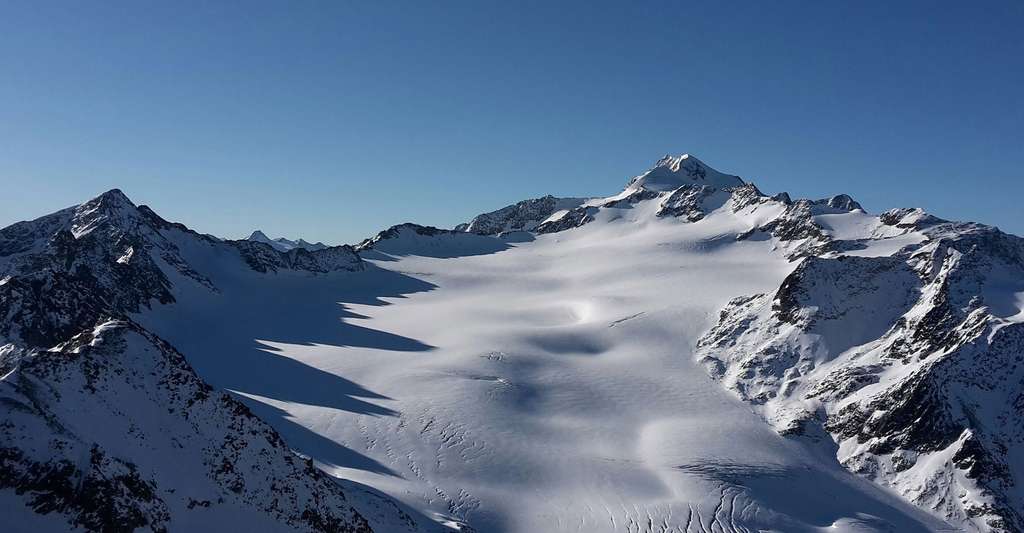 Les risques d'avalanche sont nombreux en montagne. © Cocoparisienne, CCO