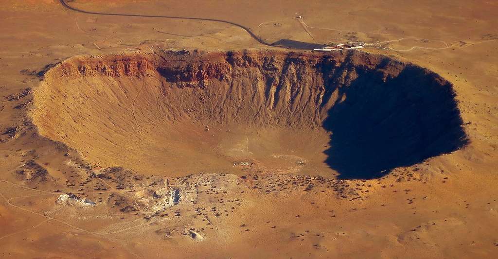 Le célèbre Meteor Crater d'Arizona (1 kilomètre de diamètre) est le résultat de l'impact d'une météorite d'à peine 15 mètres de diamètre. © Steve Jurvetson, CC by-nc 2.0