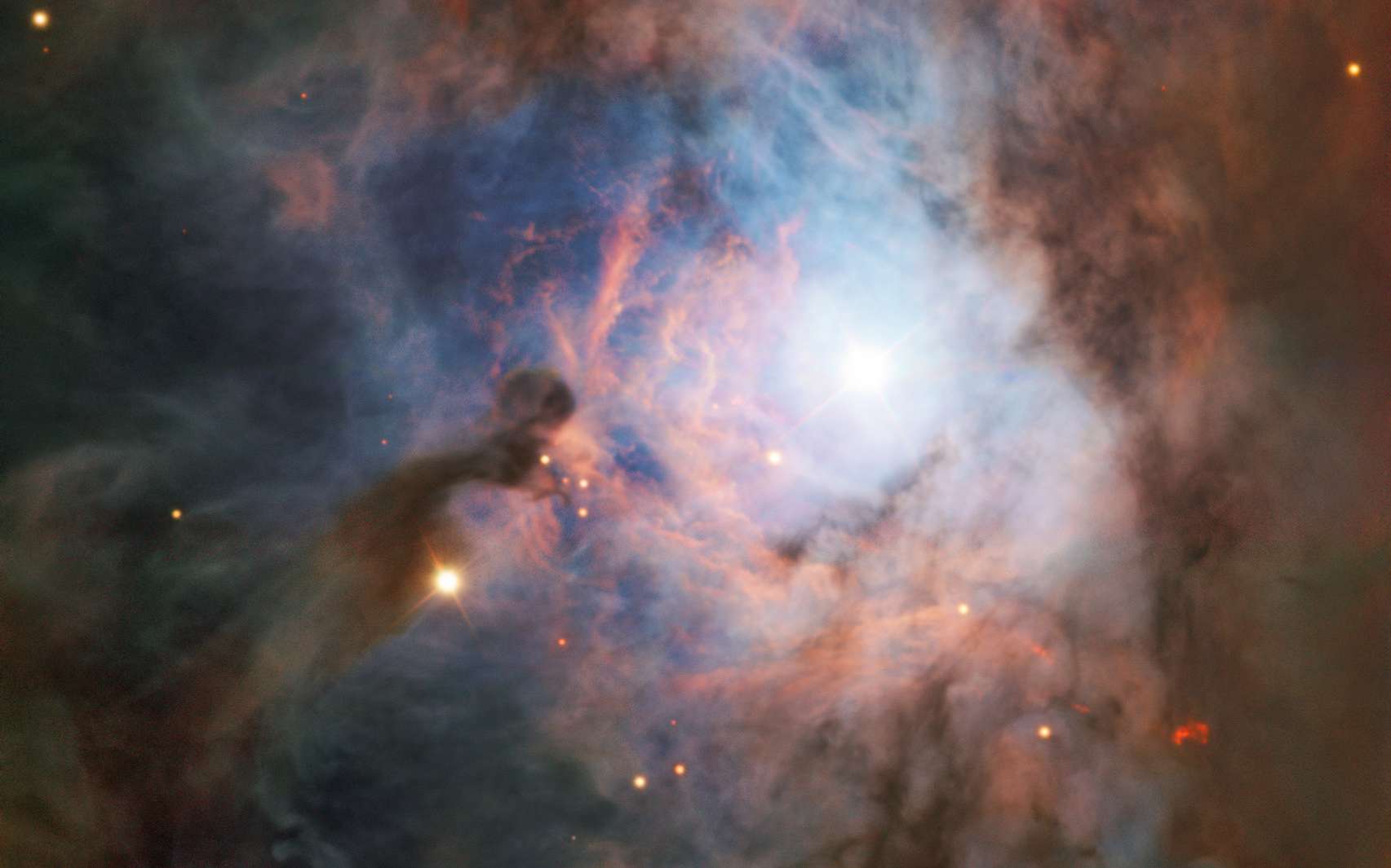 Joyaux cosmiques : une étoile transperce les ténèbres dans la nébuleuse d'Orion