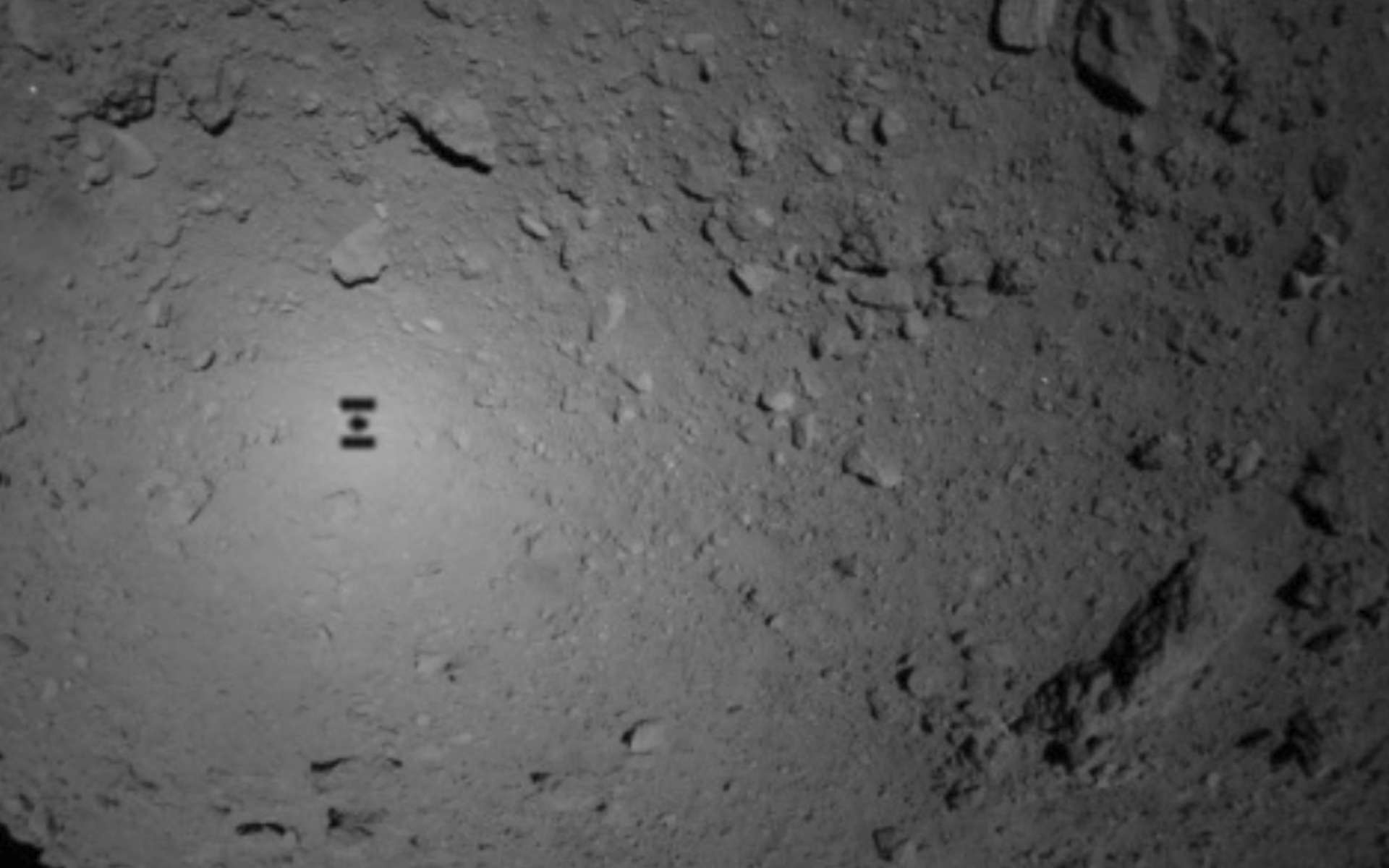 La sonde Hayabusa-2 va récupérer ses premiers échantillons sur l'astéroïde Ryugu