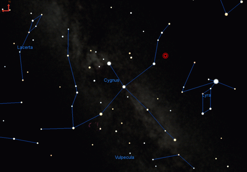 Position de KIC 9832227 dans la constellation du Cygne, très haute en été dans le ciel de l'hémisphère nord. Elle est bien reconnaissable avec ses trois étoiles alignées surmontées de Deneb, très brillante et qui fait partie du « triangle d'été ». Dans l'hémisphère sud, le Cygne est visible en hiver (et à l'envers par rapport à cette image), assez bas dans le ciel. © Calvin College